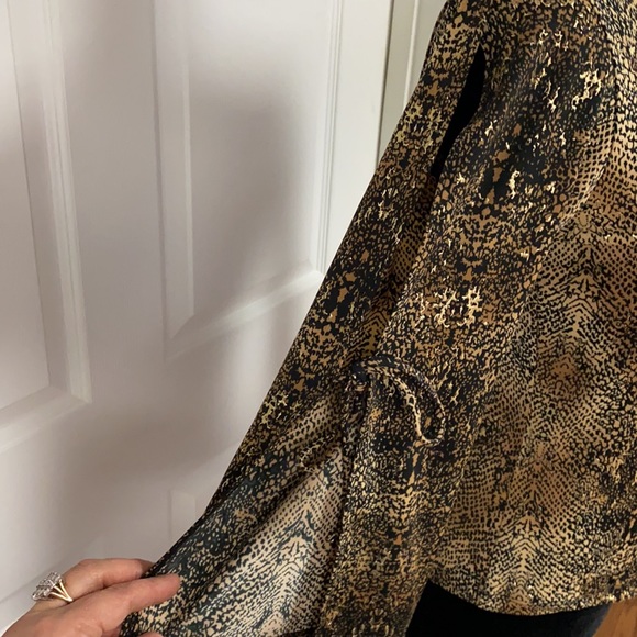Poetry clothing snakeskin pattern blouse with open sleeves - Size Small - Picture 9 of 11